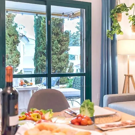 Stunning Ground Floor Apartment! 公寓 *