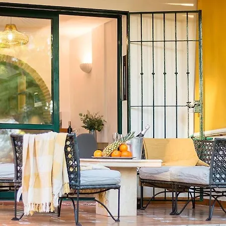 Stunning Ground Floor Apartment!