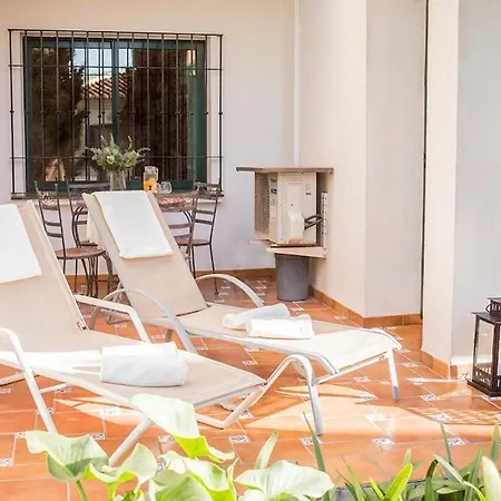 Stunning Ground Floor Apartment! 公寓