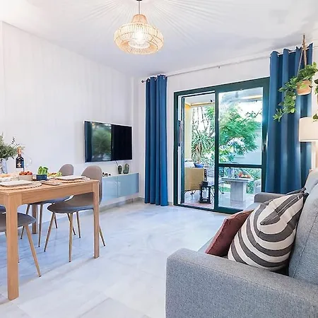 Stunning Ground Floor Apartment! 公寓