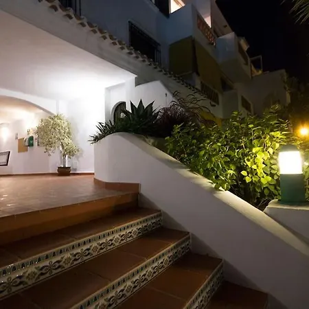 Stunning Ground Floor Apartment! 公寓 *