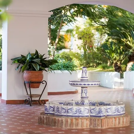 Stunning Ground Floor Apartment! * 贝纳尔马德纳